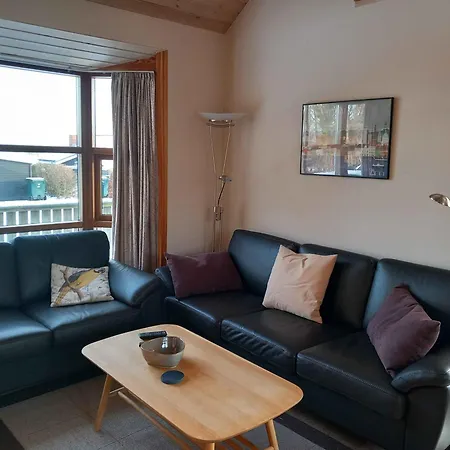 בית נופש Cozy Near Forest And *