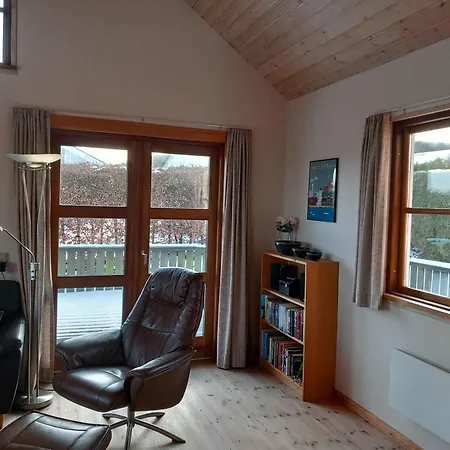 Cozy Near Forest And בית נופש Sjolund