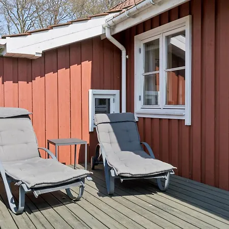 Hébergement de vacances Cozy Near Forest And Sjolund