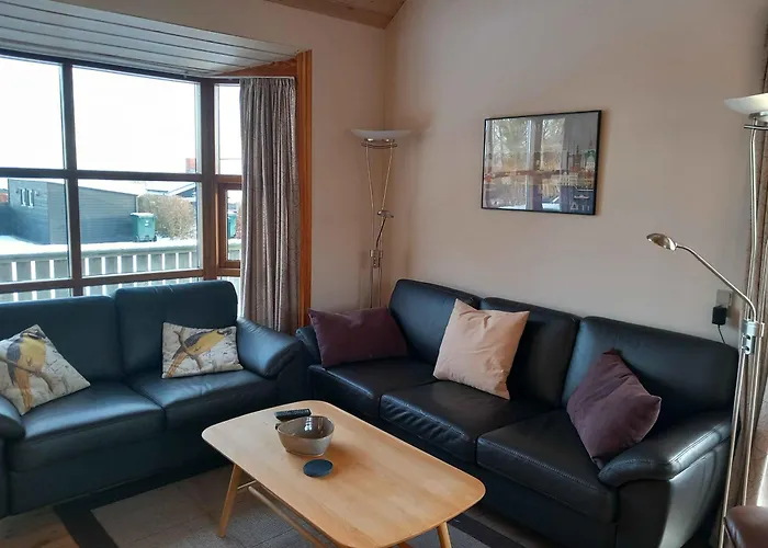 בית נופש Cozy Near Forest And *